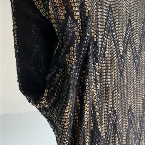 Joe’s Black/Gold Sequence Top - Picture 4 of 4